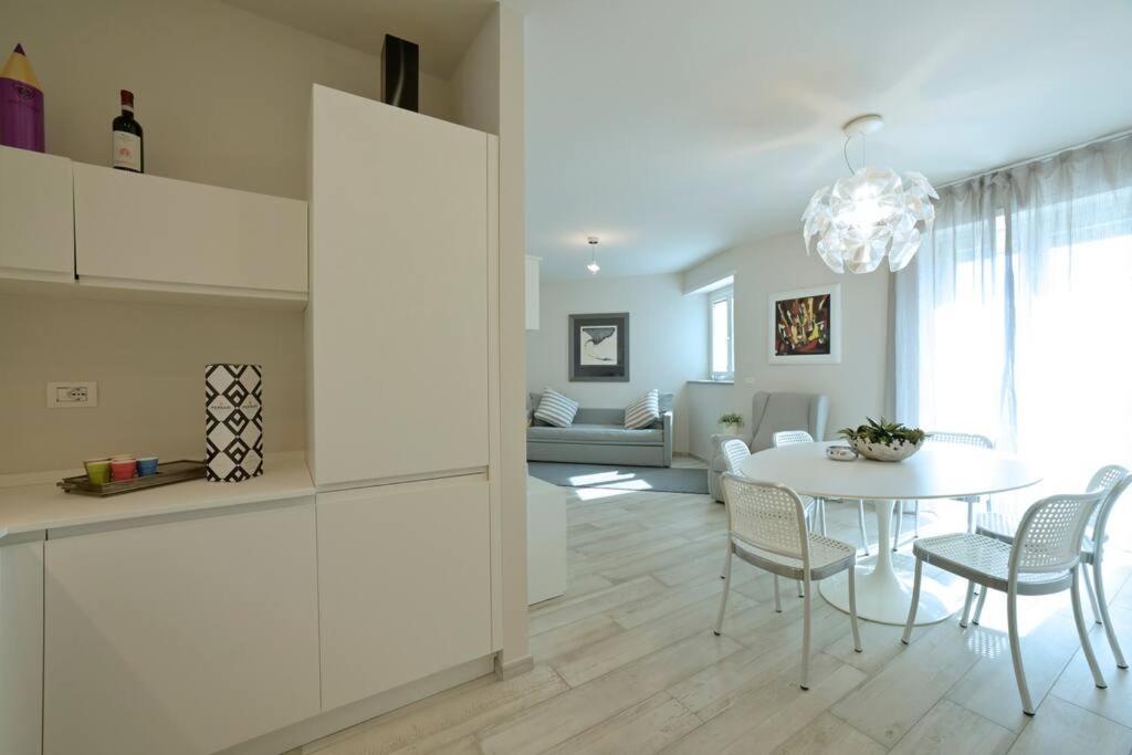 Luxury Apartament Con Garage Vista Mare Alassio Per 6 Persone Εξωτερικό φωτογραφία